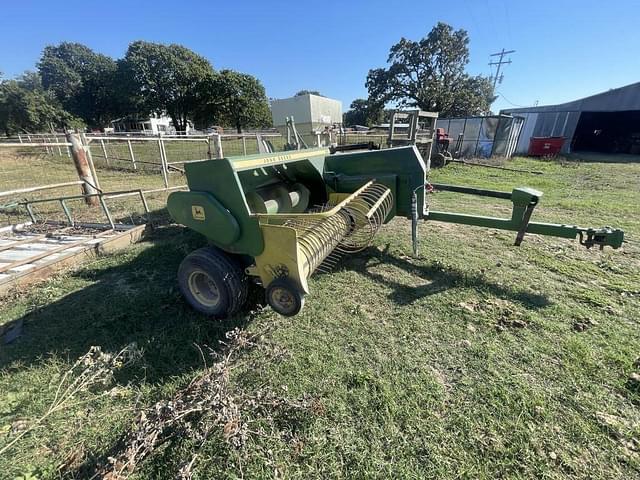 Image of John Deere 336 equipment image 4