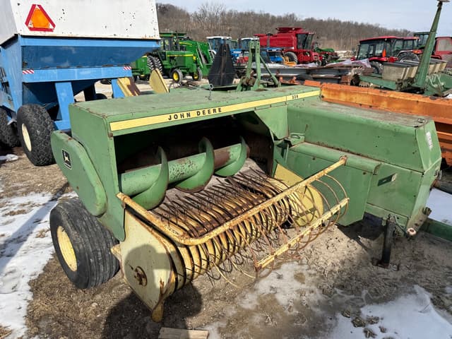 Image of John Deere 336 equipment image 1