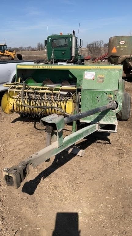 Image of John Deere 336 equipment image 1