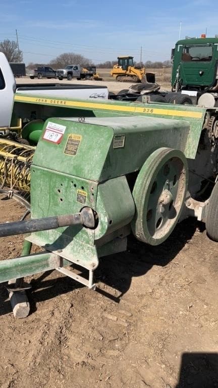 Image of John Deere 336 equipment image 2