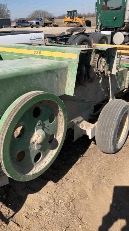 Image of John Deere 336 equipment image 3