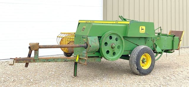 Image of John Deere 336 equipment image 1