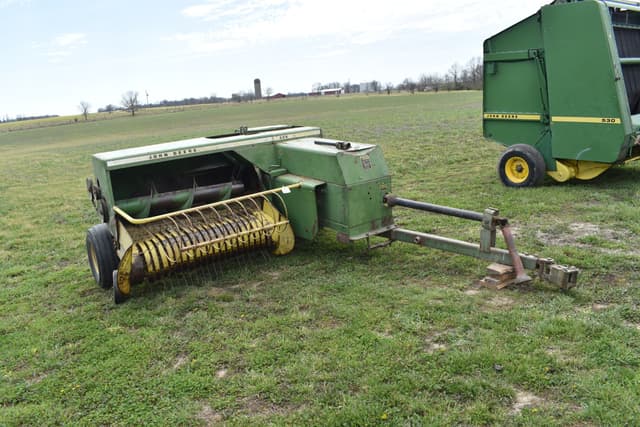 Image of John Deere 336 equipment image 2