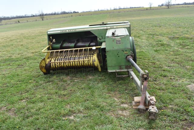 Image of John Deere 336 equipment image 1