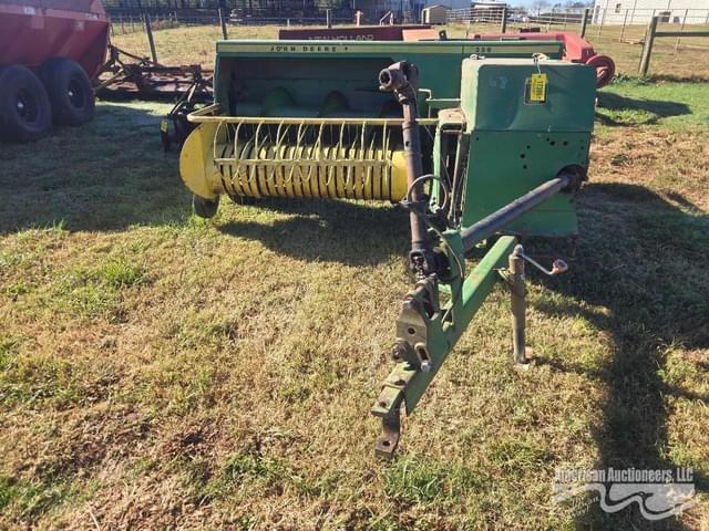 Image of John Deere 336 equipment image 1