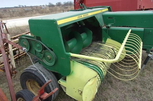 Image of John Deere 336 equipment image 3