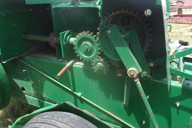 Image of John Deere 336 equipment image 2