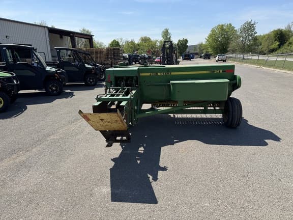 Image of John Deere 337 equipment image 3