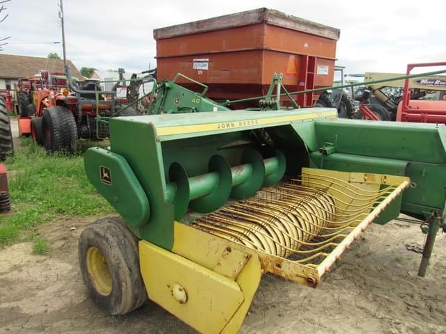 Image of John Deere 337 equipment image 4