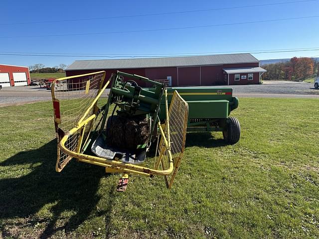 Image of John Deere 337 equipment image 4