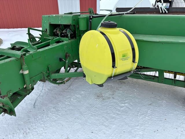 Image of John Deere 337 equipment image 1