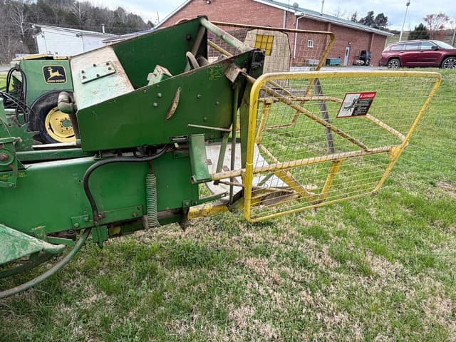 Image of John Deere 337 equipment image 2