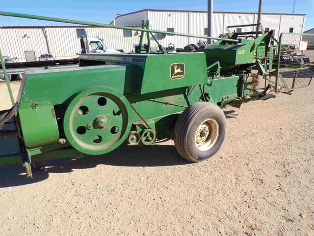 Image of John Deere 338 equipment image 3