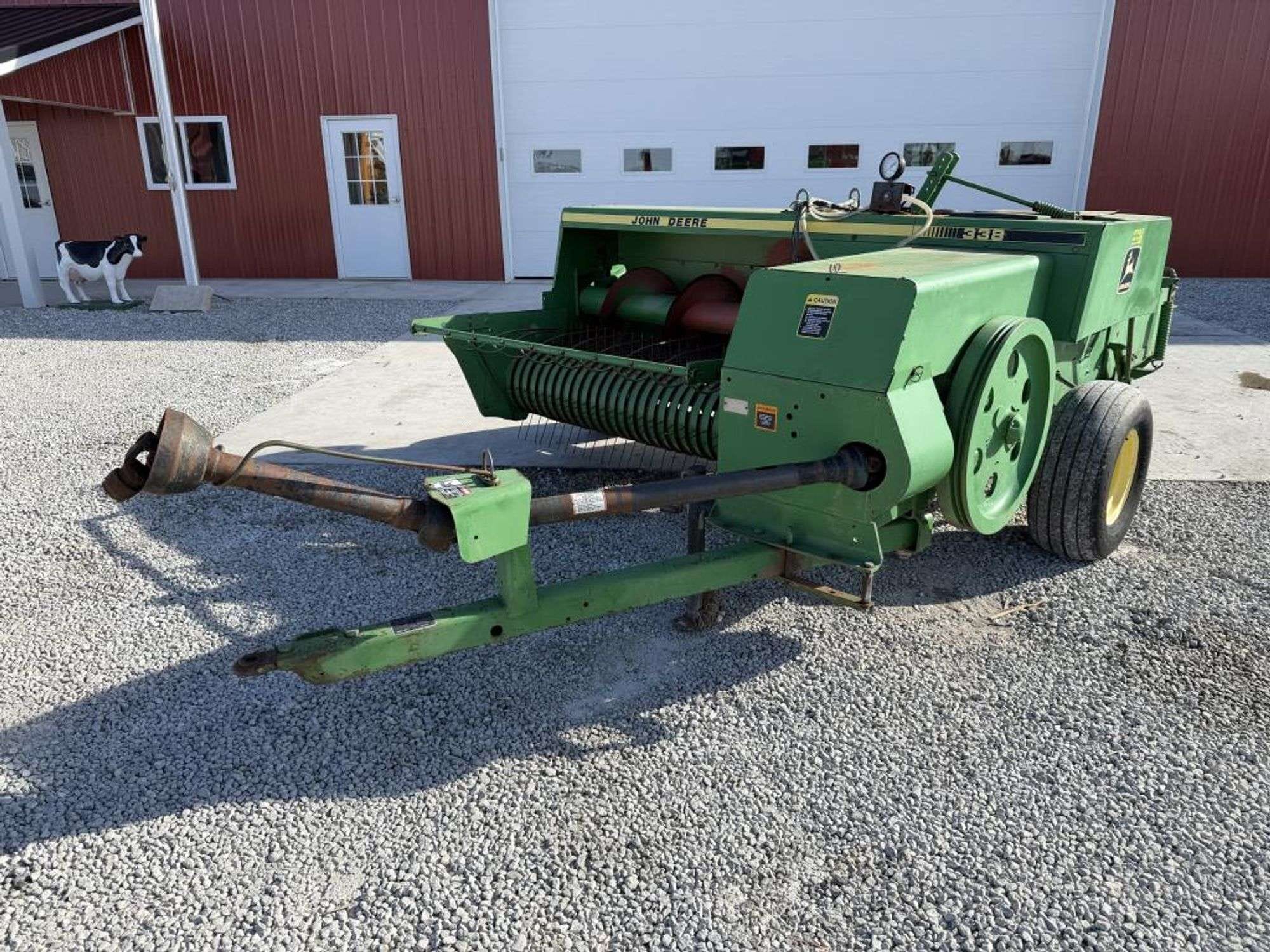 John Deere 338 Equipment Image0