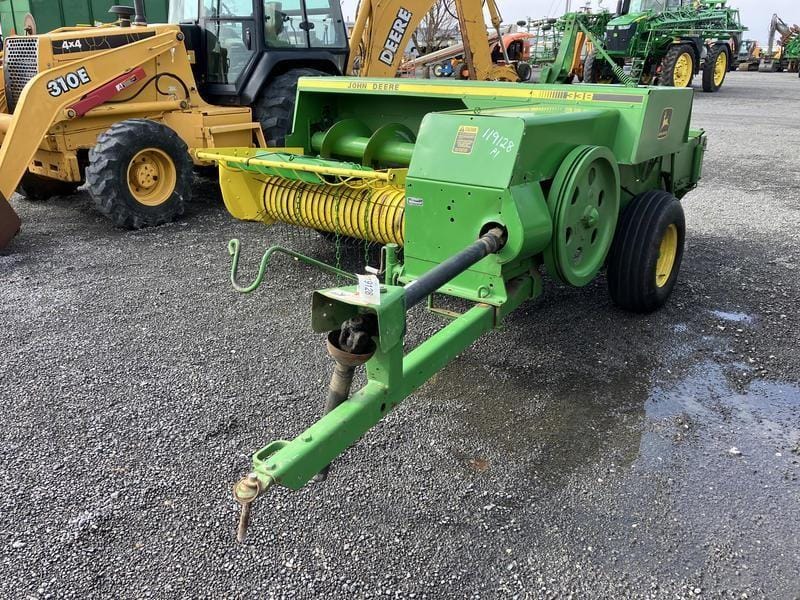 John Deere 338 Equipment Image0