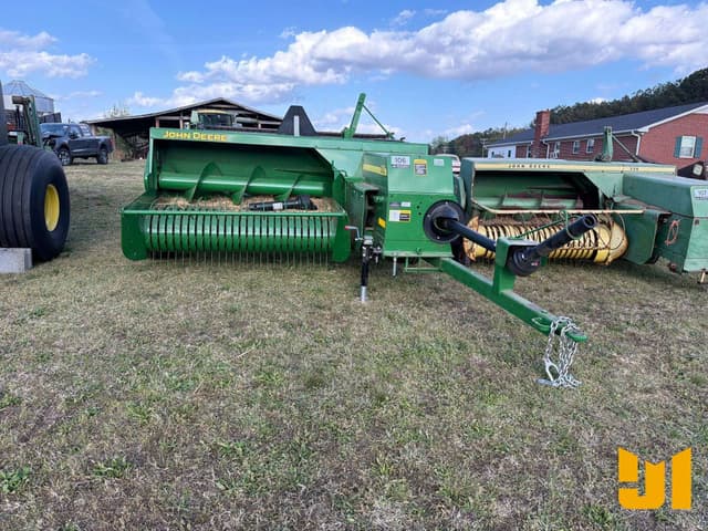 Image of John Deere 338 equipment image 1