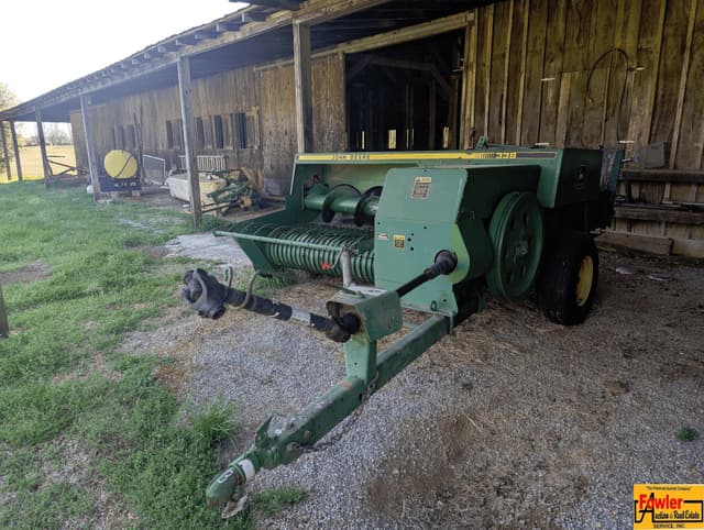 Image of John Deere 338 equipment image 1
