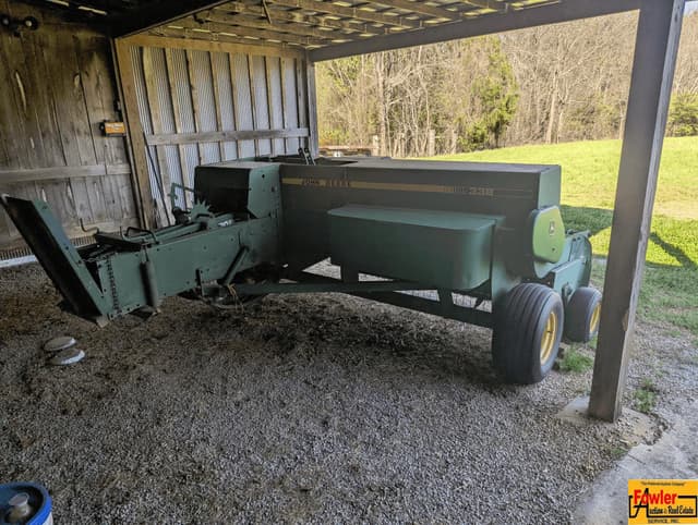 Image of John Deere 338 equipment image 4