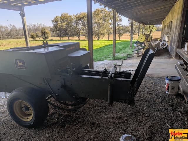 Image of John Deere 338 equipment image 3