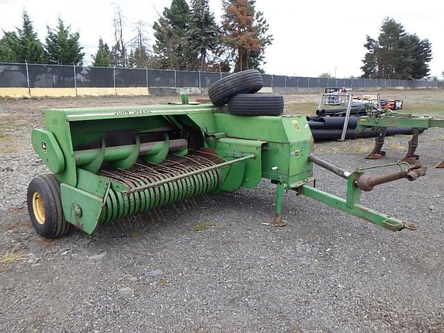 Image of John Deere 338 equipment image 1