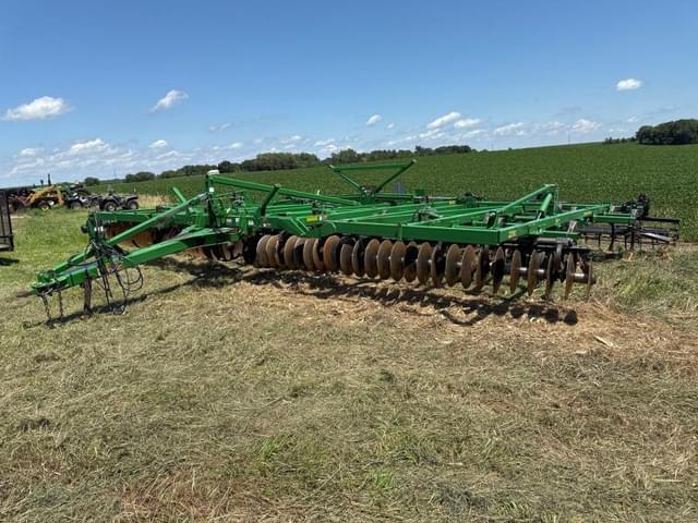 Image of John Deere 2310 equipment image 1