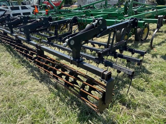 Image of John Deere 2310 equipment image 4