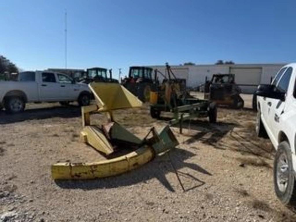 John Deere 34 Equipment Image0