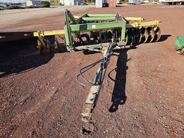 Image of John Deere 340 equipment image 3