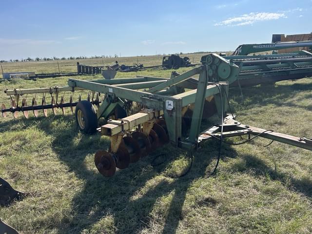 Image of John Deere 340 equipment image 2