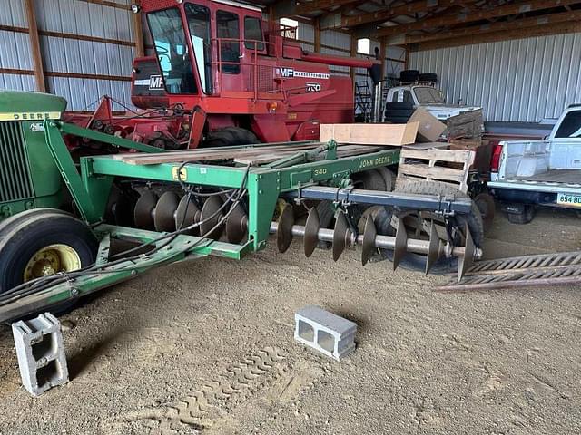 Image of John Deere 340 equipment image 3