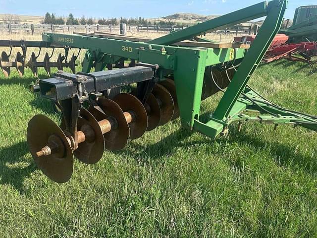 Image of John Deere 340 equipment image 2