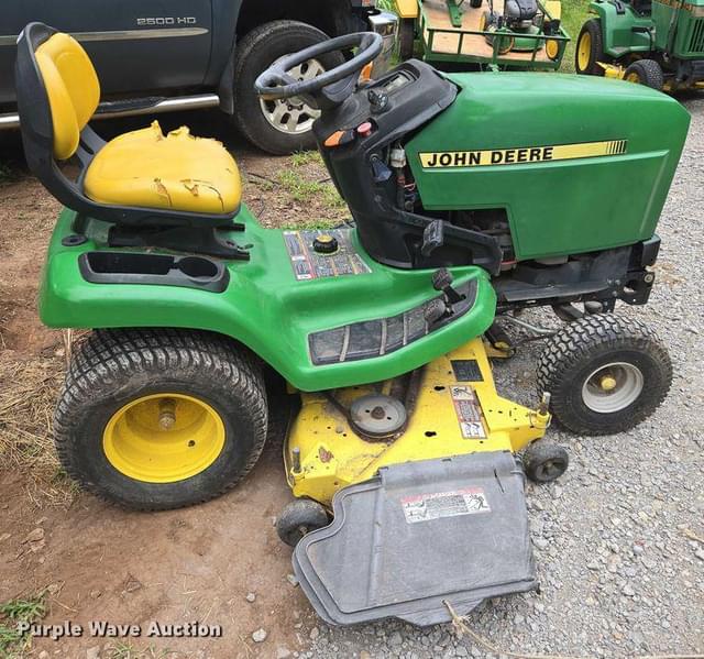 Image of John Deere X340 equipment image 3