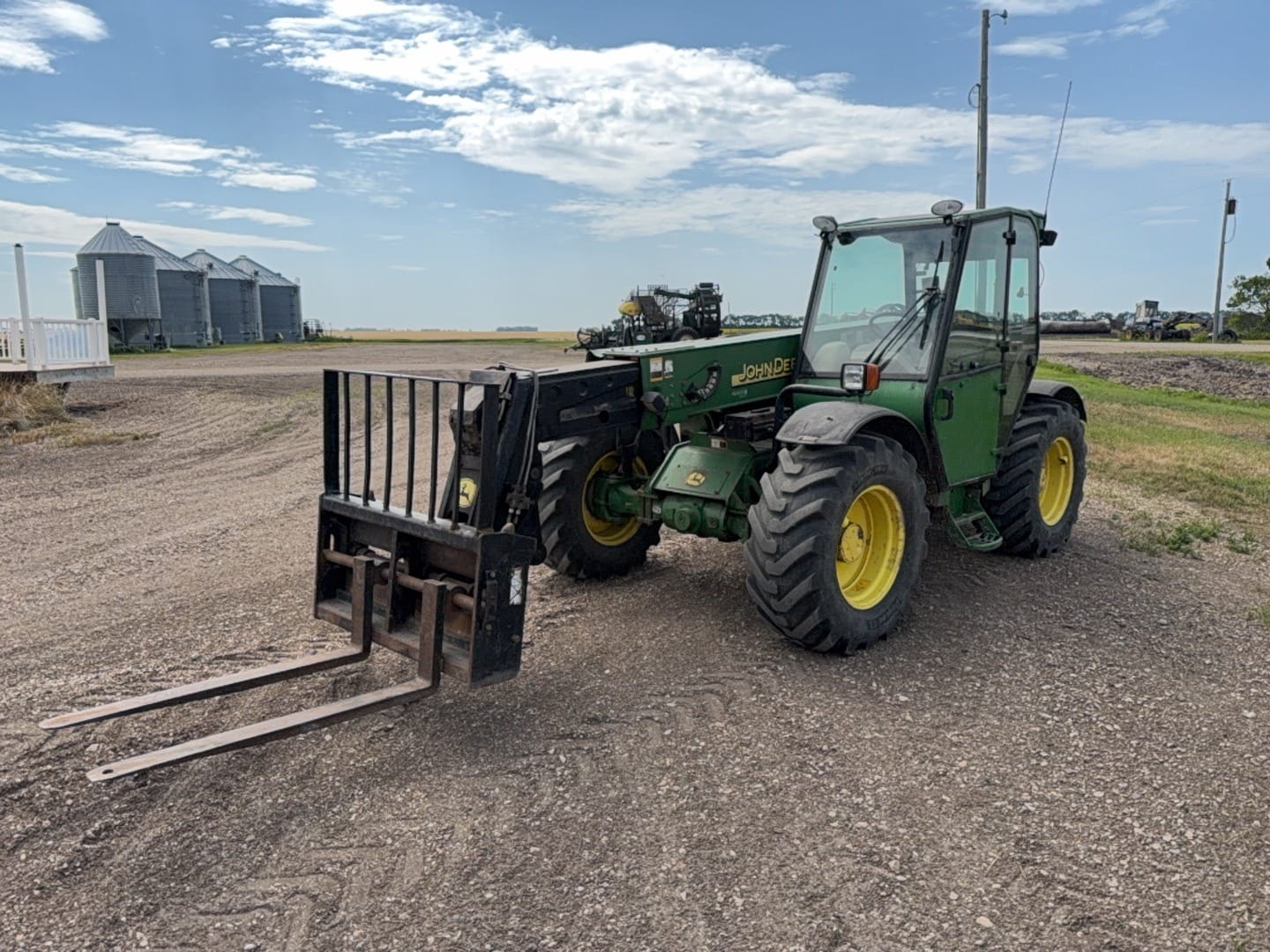 John Deere 3400 Equipment Image0