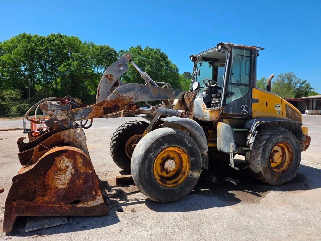 2019 John Deere 344L Equipment Image0