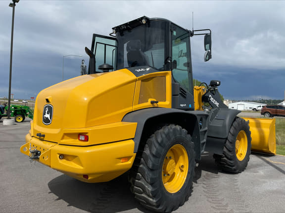Image of John Deere 344P equipment image 3