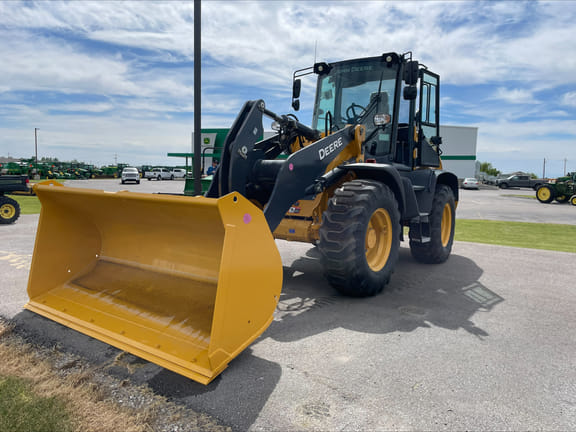 John Deere 344P Equipment Image0