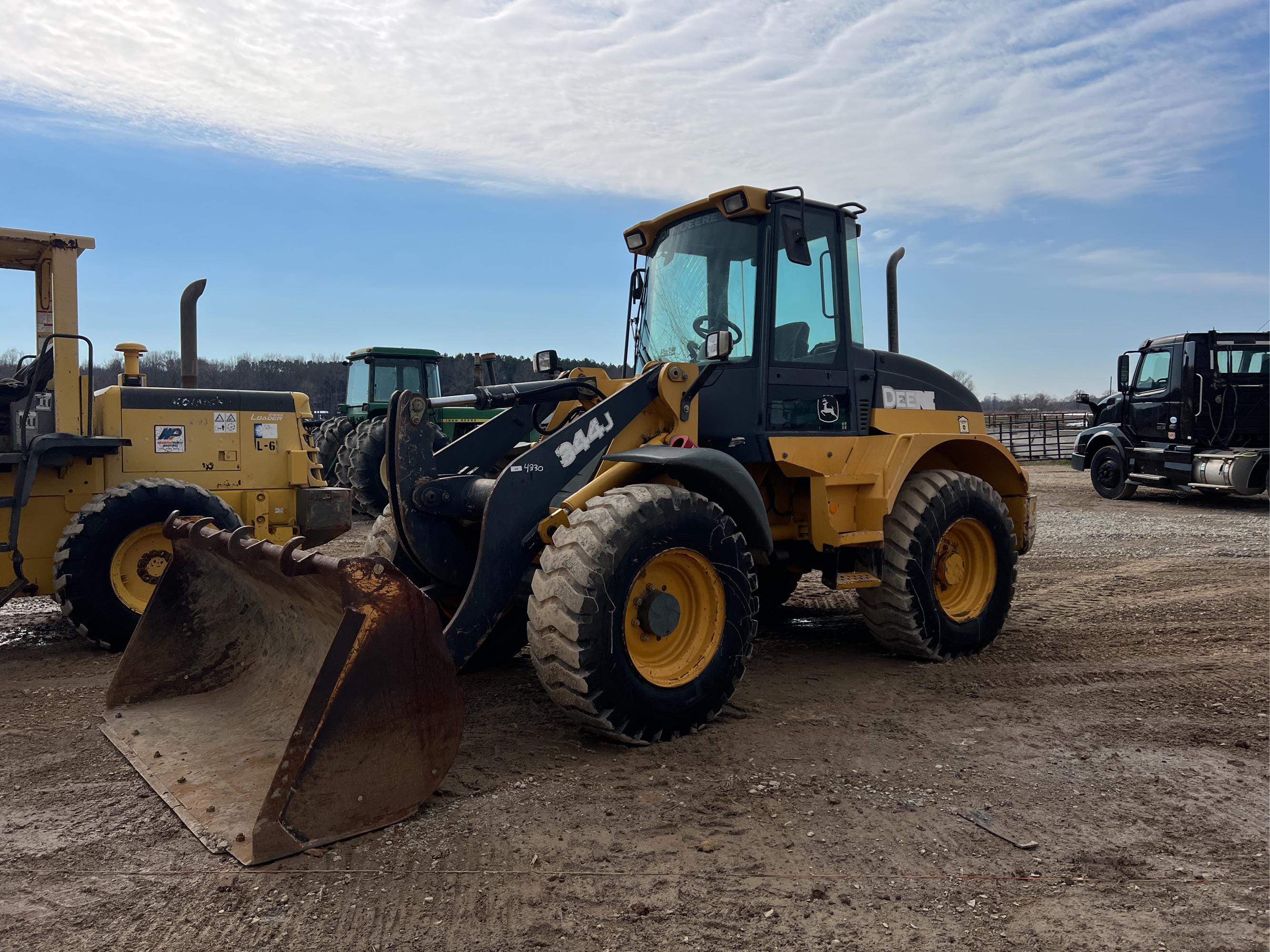 Main image John Deere 344J