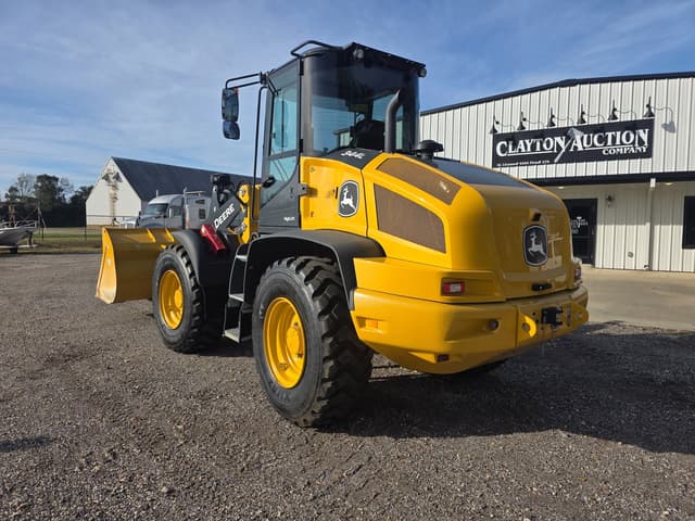 Image of John Deere 344L equipment image 1