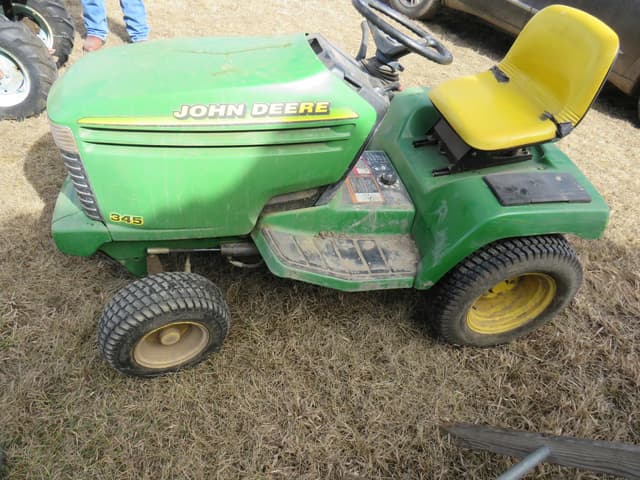 Image of John Deere 345 equipment image 2
