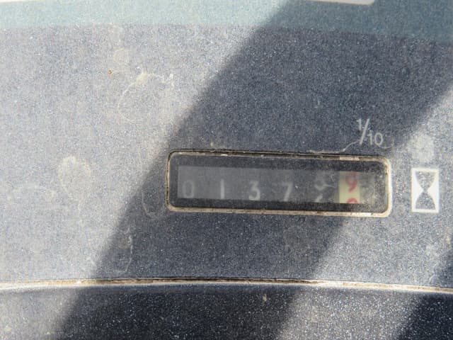 Image of John Deere 345 equipment image 4