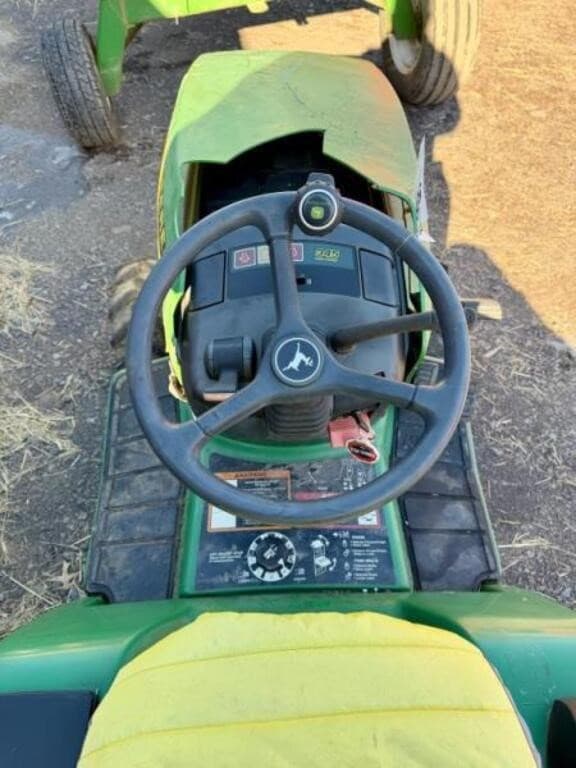 Image of John Deere 345 equipment image 3