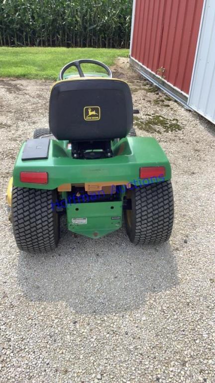 Image of John Deere 345 equipment image 1