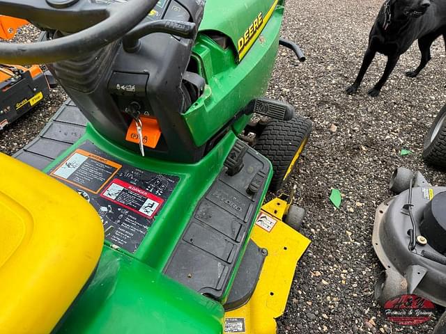 Image of John Deere 345 equipment image 4