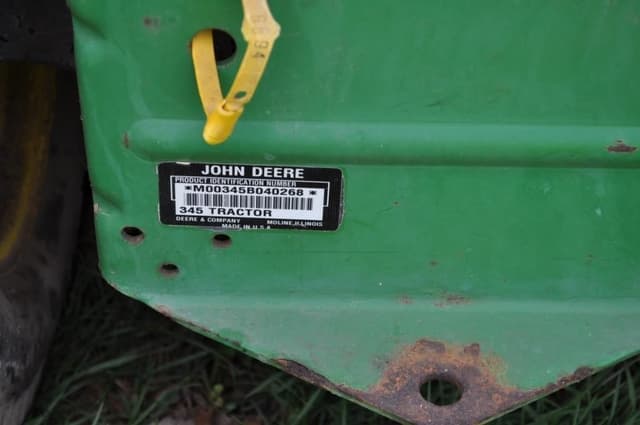 Image of John Deere 345 equipment image 2