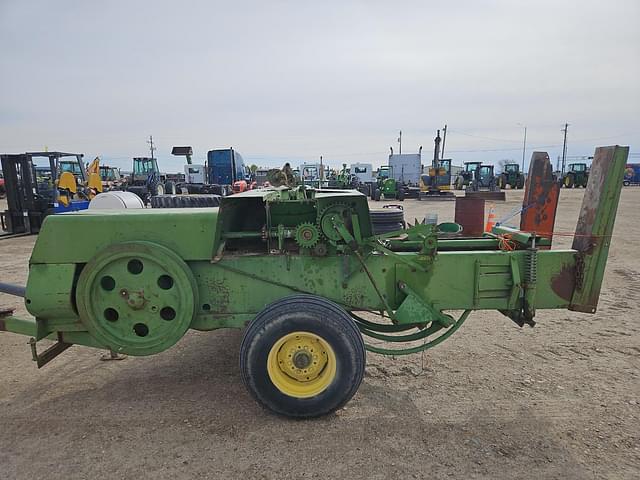 Image of John Deere 346 equipment image 3