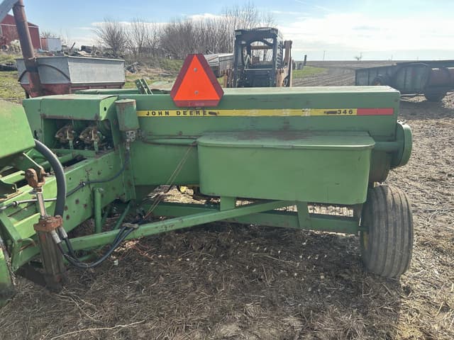 Image of John Deere 346 equipment image 2