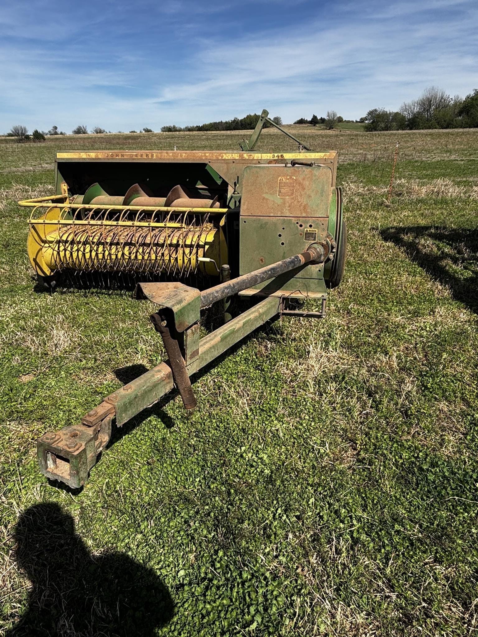 John Deere 346 Equipment Image0