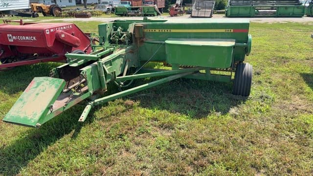 Image of John Deere 346 equipment image 4