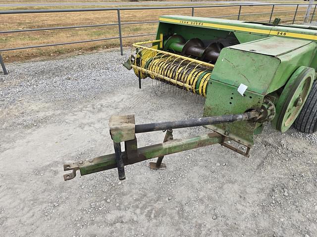 Image of John Deere 346 equipment image 1