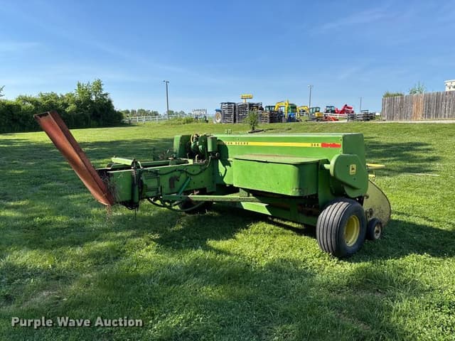 Image of John Deere 346 equipment image 4